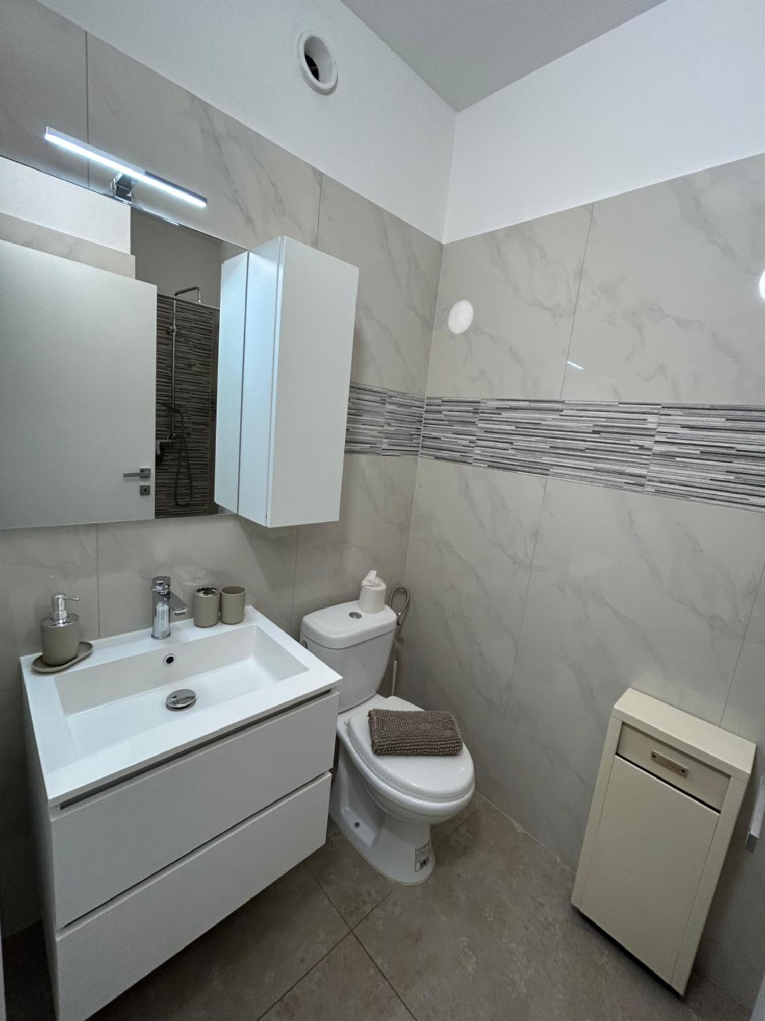 *Veranda'S Rooms* - Free Parking In Central Lugano Buitenkant foto