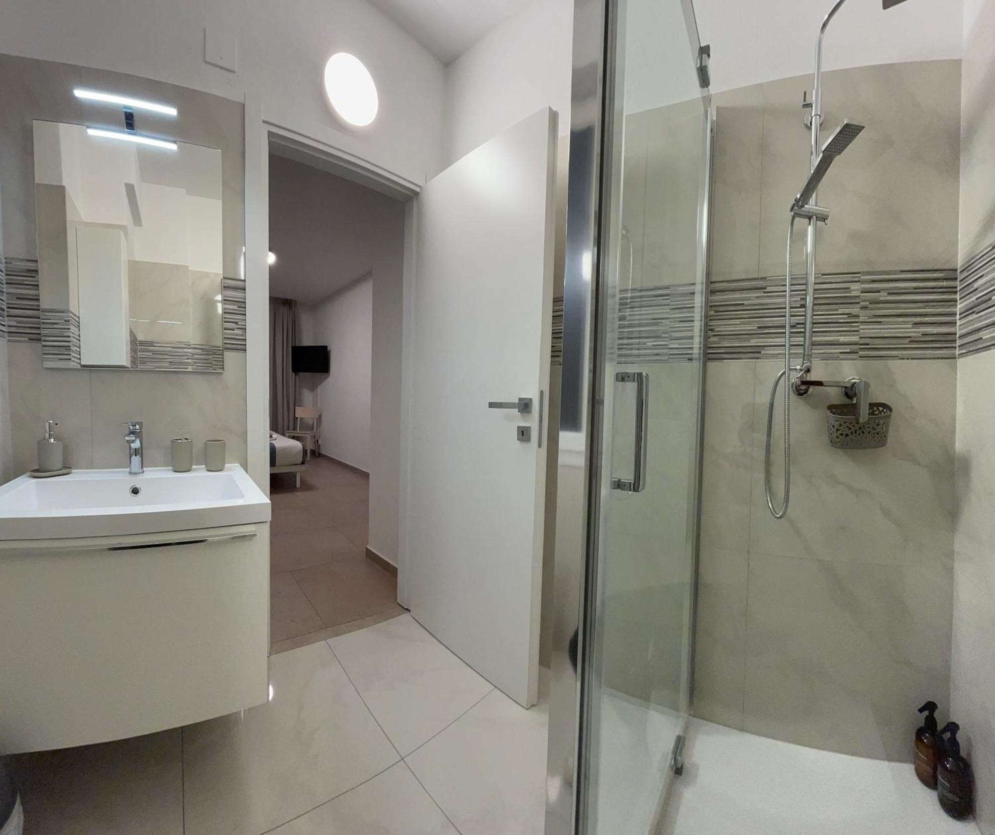 *Veranda'S Rooms* - Free Parking In Central Lugano Buitenkant foto