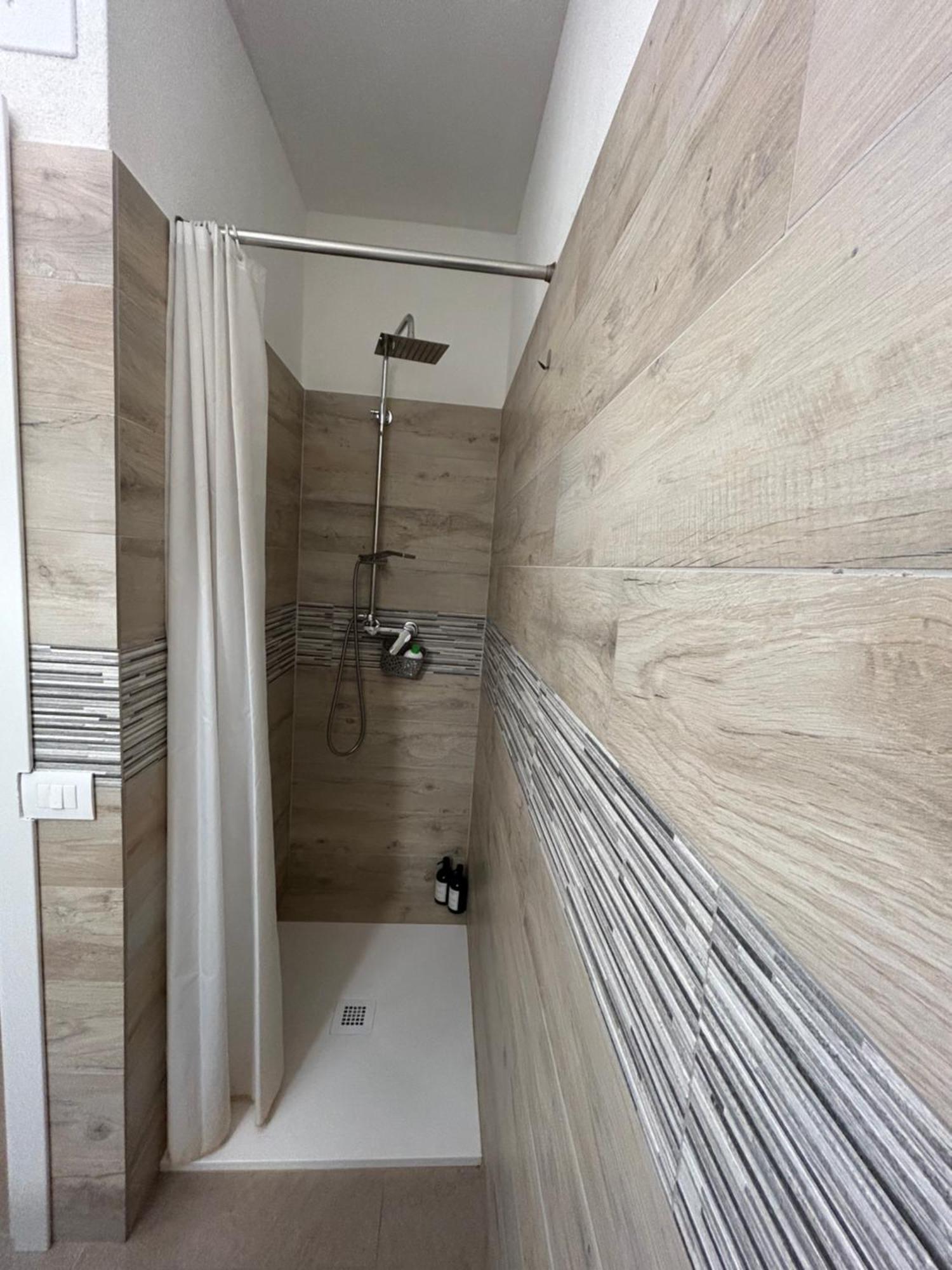 *Veranda'S Rooms* - Free Parking In Central Lugano Buitenkant foto